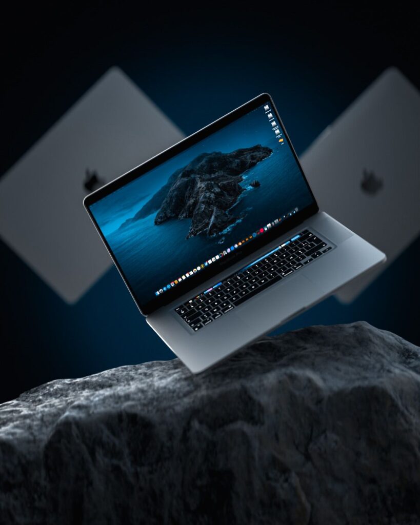 McBook - Étudiant CDUI /Graphiste